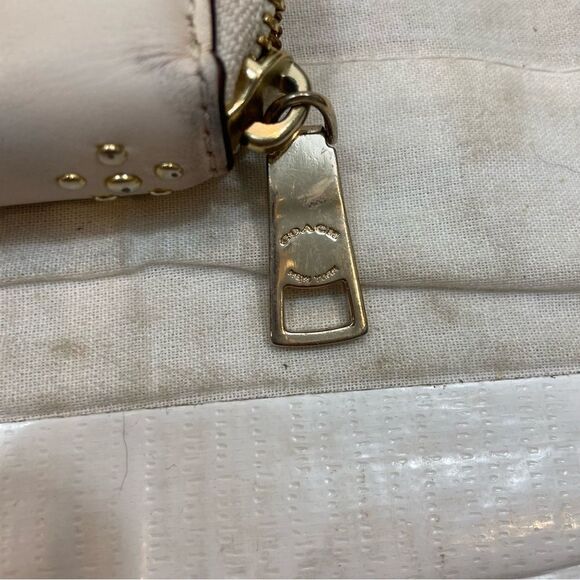 Coach Cream Colored‎ Leather Gold Studded Zipper Wallet - Picture 12 of 14